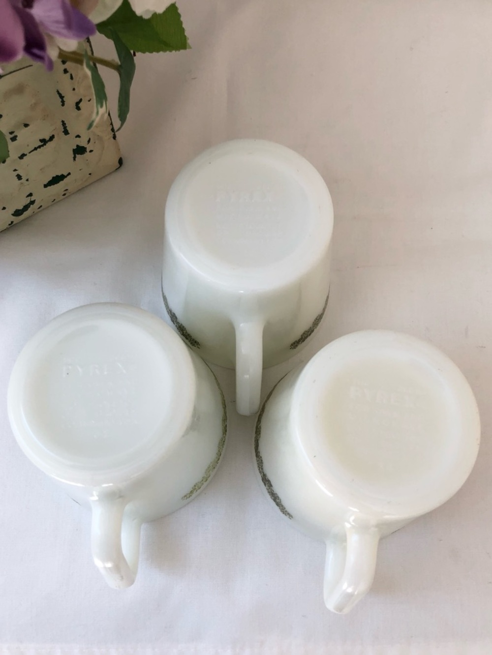 Vintage Pyrex Spring Blossom Milk Glass Three Cups Mugs - Picture 11 of 12